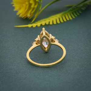 Oferta especial Marquise Cut IGI Certified VVS Lab Grown Diamond Chapado en oro 925 Anillo de compromiso de racimo de plata para mujeres Regalos - Product Image 4