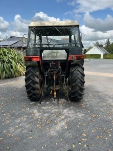 Nettoyez le chargeur Zetor 6245 Quicke avec godet Jonction hydraulique installée à l'arrière 4 roues motrices Bons pneus - Product Image 2