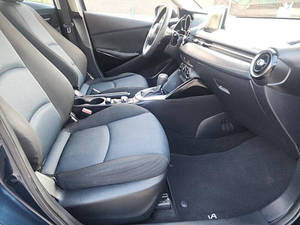 Voiture d'occasion de qualité à prix abordable, Toyota Yaris iA 2018, conduite à gauche - Product Image 4