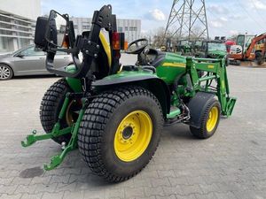 Tractor John Deere 1025R de Calidad, Multifuncional, 4x4, Mini Tractor de Ruedas con Motor de 25HP, 4WD, Apto para Todas las Aplicaciones Agrícolas - Product Image 4