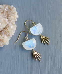 Ohemian-pendientes colgantes hechos a mano para mujer, aretes de plata 925 chapados en oro con piedra lunar azul fuego y Media Luna - Product Image 6