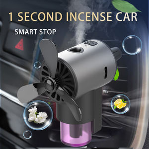 Diffuseur d'arômes de voiture intelligent portable à <span class=keywords><strong>diffusion</strong></span> rapide 2026 avec petit ventilateur rechargeable, désodorisant d'air de voiture 200mAh, huile parfumée - Product Image 2
