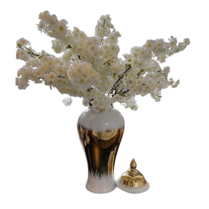 Ensemble de 3 vases en porcelaine céramique de luxe faits à la main avec couvercle pot de gingembre laiton métal pour la maison hôtel - Product Image 6