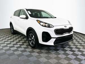 Kia Sportage LX 2022 / Disponible à la vente avec faible kilométrage, moteur essence, véhicule bien entretenu, sans accident. - Product Image 2