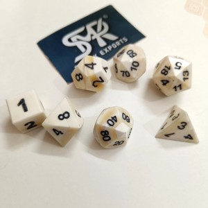 ชุดลูกเต๋าขัดกระดูกควายเป็นมิตรต่อสิ่งแวดล้อมสำหรับเล่นเกมบนโต๊ะลูกเต๋าหลายรูปแบบแฮนด์เมดสำหรับเล่นเกมกระดานและของขวัญ - Product Image 2