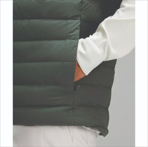 Lo último en chaleco acolchado para hombre con logotipo personalizado de alta calidad personalizado, abrigo cálido de invierno sin mangas ligero, chalecos acolchados 2025 - Product Image 4