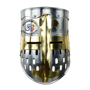 Beste Kwaliteit Middeleeuwse Messing Templar Kruisvaardershelm Sca Zilver Polish Ridder Grote Stalen Helm Harnas Draagbare Roer Voor Christma