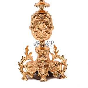 Lámpara de mesa de latón dorado de lujo con pantalla de tela plisada Acento de iluminación decorativo clásico adornado hecho a mano - Product Image 2