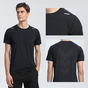 เสื้อยืด100% โพลีเอสเตอร์น้ำหนักเบาแห้งเร็วแห้งเร็วสำหรับผู้ชายระบายอากาศได้สีพื้นแห้งเร็วสำหรับสวมใส่ทุกวันขนาดปกติ - Product Image 1