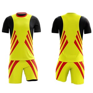 Ensemble d'uniformes de football de qualité supérieure entièrement personnalisable, style haut de gamme, vêtements de sport avec design par sublimation, uniforme de football - Product Image 1