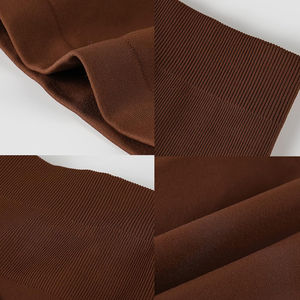 Pantalones cortos de gimnasio para mujer sin costuras personalizados de OEM pantalones cortos de entrenamiento con glúteos ajustados con logotipo personalizado para mujer Pantalones cortos de yoga sin costuras para gimnasio personalizados - Product Image 5