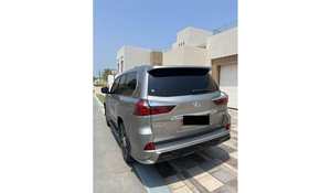 LX570 LX 2022-2023 Usado, SUV 4x4, Control de Crucero, Asientos de Cuero, Euro IV, Motor de Gasolina de 4.5L, Techo Solar Panorámico Automático de 360° - Product Image 5