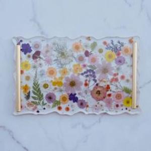 Plateau de service en résine fabriqué à la main pour une décoration intérieure luxueuse avec des motifs vibrants et une finition lisse et brillante - Product Image 3