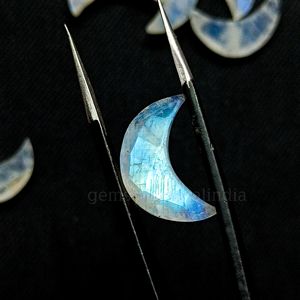 Pierre précieuse en forme de lune à facettes en pierre de lune arc-en-ciel de qualité supérieure, briolette de croissant de lune en pierre de lune naturelle, pierre précieuse sculptée en vrac 18mm - Product Image 2