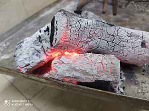 Charbon de bois de barbecue naturel charbon de bois de sciure à combustion longue pour grils au Vietnam Kaya Chacoal - Product Image 4