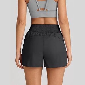 Pantalones cortos de entrenamiento de gimnasio de cintura alta atléticos personalizados para mujer, pantalones cortos deportivos holgados con bolsillos de decoración de cinturón, informales y cómodos - Product Image 4