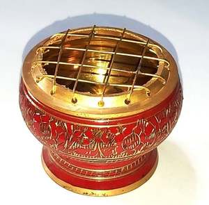 Quemador de incienso de latón de alta venta con posavasos de madera Proveedor indio Artesanía de metal Artículo de alta calidad a precio mayorista - Product Image 4