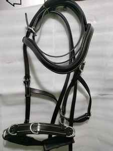 Halter de caballo de nailon duradero con banda para la nariz de cuero acolchado suave y cuello de aleación fuerte Halter de cuerda para uso diario - Product Image 2