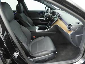 Auto Usado Confiable, Mercedes-Benz Clase C C 300 2025, Sedán de 4 Puertas - Product Image 3