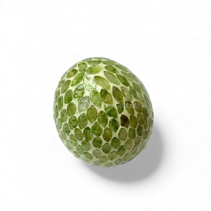 Œuf de Pâques unique en nacre fait à la main pour centre de table et panier de Pâques en provenance du Vietnam - Product Image 3