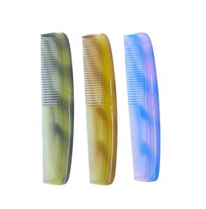 Juego de 3 Peines de Pelo Grandes Multicolores Hechos a Mano con Mango de Cuerno para Hombre y Mujer - Estándar Multicolor - Product Image 1