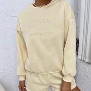 ชุดเสื้อสเวตเตอร์และกางเกงขาสั้นผู้หญิง2ชุดเสื้อสเวตเตอร์ไหล่ปักตัวอักษรสำหรับ2025 - Product Image 3