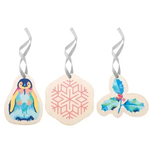 Boules de Noël et décorations d'arbre en bois personnalisées par CreaJul pour la décoration et le merchandising - Product Image 1