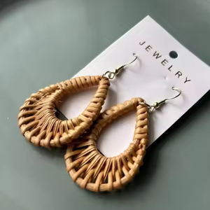 Pendientes de mimbre hechos a mano de nueva moda para mujer, artesanías populares de mimbre para vacaciones de verano directamente de Vietnam NAM - Product Image 6