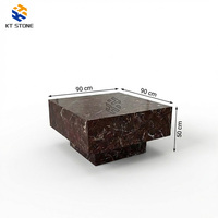 Table basse de luxe en marbre italien, plateau en pierre naturelle de Carrare avec pieds en métal, mobilier tendance 2026 pour salon et villa