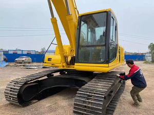 Pelle hydraulique PC220-6 Komatsu de 22 tonnes en état supérieur 90% neuve avec un beau composant de moteur de base de prix inclus - Product Image 3