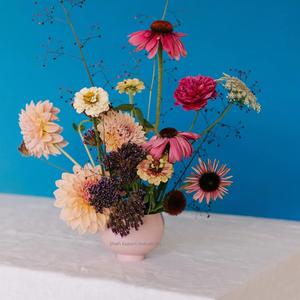 Florero de bola de flores de Metal rosa de alta calidad, cuenco redondo hecho a mano de hierro y la Oficina para el hogar, cuencos de flores decorativos de mesa - Product Image 2