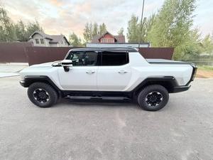 2022 G-M-CEV AWD Single Dark Automatic Metal Roof Rack Leather Seats Lithium Battery Panoramic Sunroof Premium Features - Product Image 4