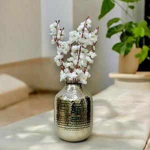 Table d'appoint de chambre à coucher Vase à fleurs décoratif Design de luxe Pot de fleurs en or et vase en métal avec vase à fleurs à pois dorés - Product Image 5