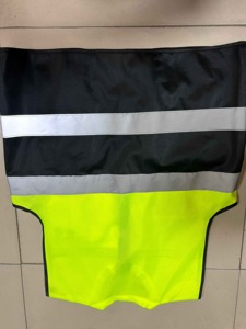 Veste réfléchissante haute visibilité avec logo personnalisé, gilet de sécurité jaune de haute qualité avec tissu antibactérien certifié CE/UE pour une utilisation estivale - Product Image 6