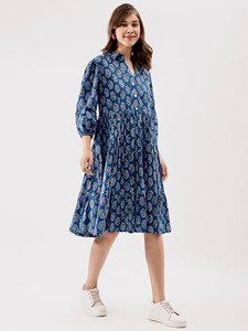 Robe longue en coton bohème imprimé bloc à la main vêtements de villégiature manches complètes cordon de serrage boucle cou bouton tendance s'adapte dernière arrivée - Product Image 6