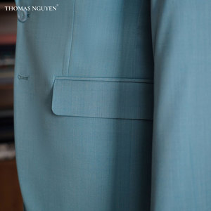 [Colección de Color Natural] Traje de Tres Piezas a Medida de Lujo Casual para Hombre - Chaqueta Azul Cielo, Pantalones y Chaleco - Vietnam - Product Image 4