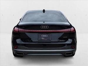 Audi A5 Premium 4 portes à hayon AWD d'occasion propre, modèle 2025 - Product Image 2