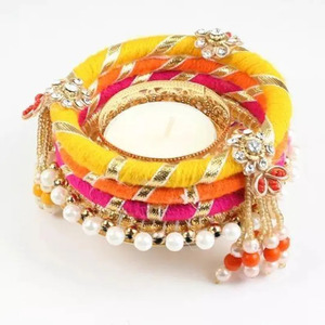 Bougeoir de travail Kundan, chauffe-plat, décoration de mariage indien, décor à la maison, décor d'escalier de fleurs artificielles, décor de dessus de table - Product Image 1