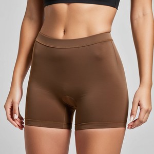 Pantalones cortos de gimnasio transpirables para mujer con decoración de patrón Arco y botón Pantalones cortos de entrenamiento de fitness que absorben la humedad - Product Image 2