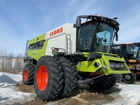 Moissonneuse-batteuse automatique d'occasion Claas LEXION 8700 pour la récolte du thé, du manioc et des olives
