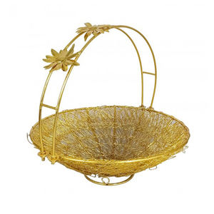 Cesta de Regalo Ovalada de Metal con Acabado Dorado para Fiestas Navideñas, Cesta de Regalo para Chocolates - Product Image 5