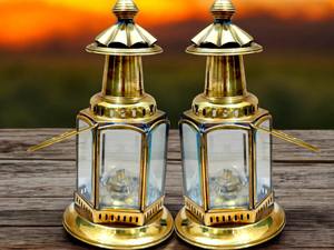 Petite lanterne de style vintage, idéale pour offrir en cadeau, pour les fêtes de pendaison de crémaillère, les hôtels, les restaurants et l'utilisation quotidienne en cuisine, en provenance d'Inde - Product Image 3