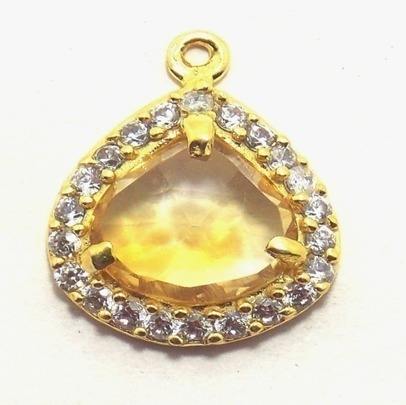 สีเหลือง