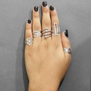 Urthn Five Finger Ring Set Plateado con incrustaciones de oro Moda Piedra austriaca Diamante de corte ovalado 1502904 - Product Image 1