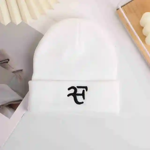 Offre Spéciale 100% acrylique hiver crâne tricoté chapeau extérieur bonnet à revers avec broderie et motifs imprimés élégant pour le voyage - Product Image 3