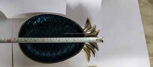 Frutero de metal con forma de piña de aluminio, soporte de fruta esmaltado artesanal - Product Image 4