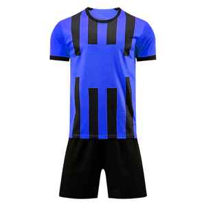 2025 nueva llegada de alta calidad 100% poliéster conjunto de uniforme de fútbol para adultos sublimación manga corta soporte cuello frontal - Product Image 1