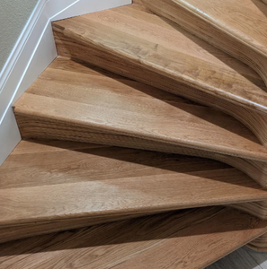 Peldaños de Escalera en Espiral Hechos a Mano (Balau Sólido) - Product Image 1