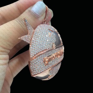 Collier pendentif hip-hop en diamant moissanite VVS de style antique avec pendentif globe en argent 925 pour la mode masculine - Product Image 2