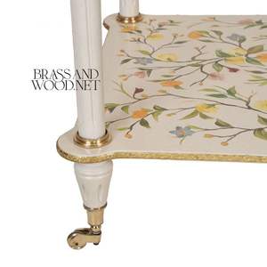 Chariot de service classique en bois massif avec un design peint à la main et des détails en laiton pour les intérieurs de luxe - Product Image 4